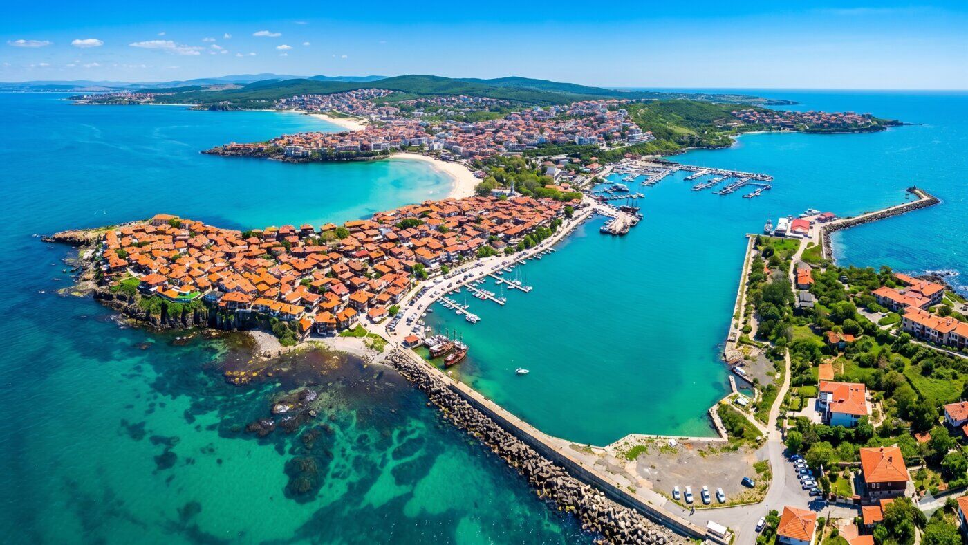 Vue aérienne de Sozopol sur la côte sud de la Mer Noire, Bulgarie